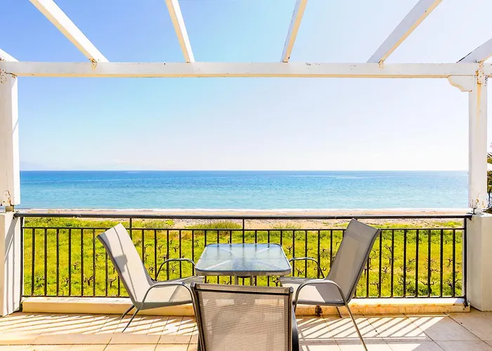 펜션 Beachfront Nest Memi, - Seaheaven - B4 *