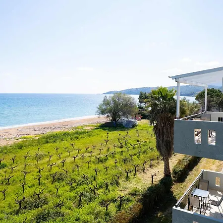 Beachfront Nest Memi, - Seaheaven - B4