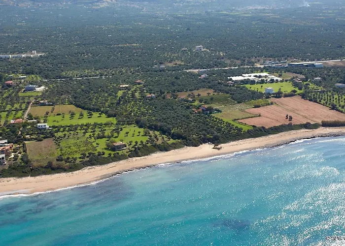 Seaheaven B4 - Beachfront Nest Memi, Koróni